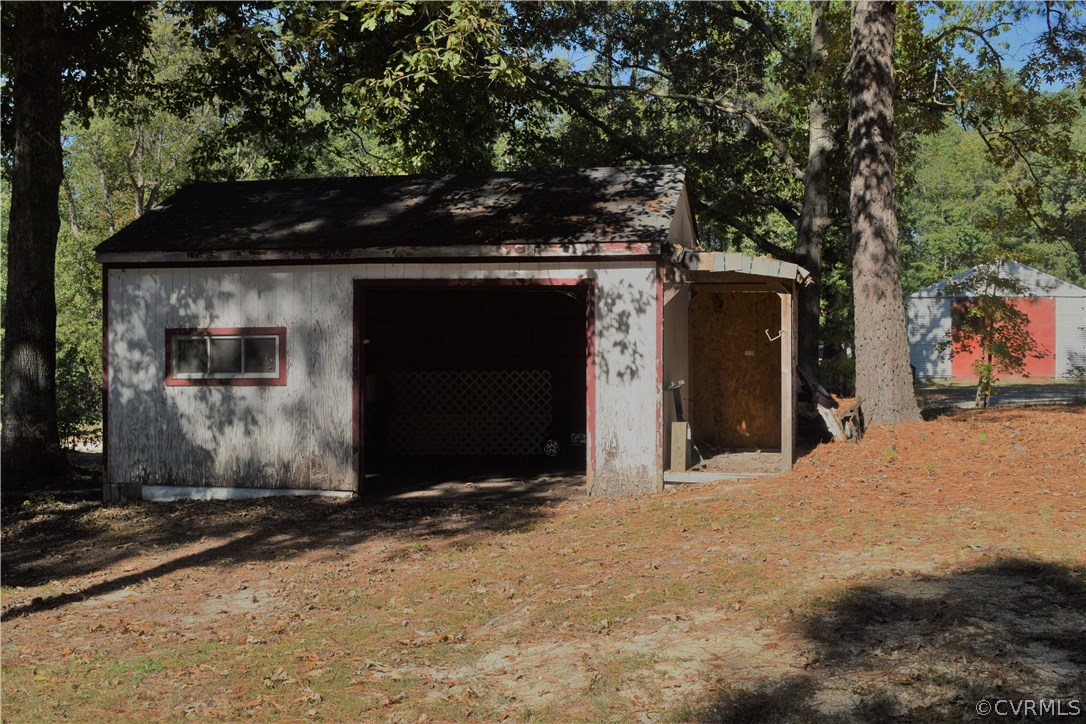9103 Squirrel Level Road Petersburg, VA 23803 - Photo 9 of 22 Gallery Image 9