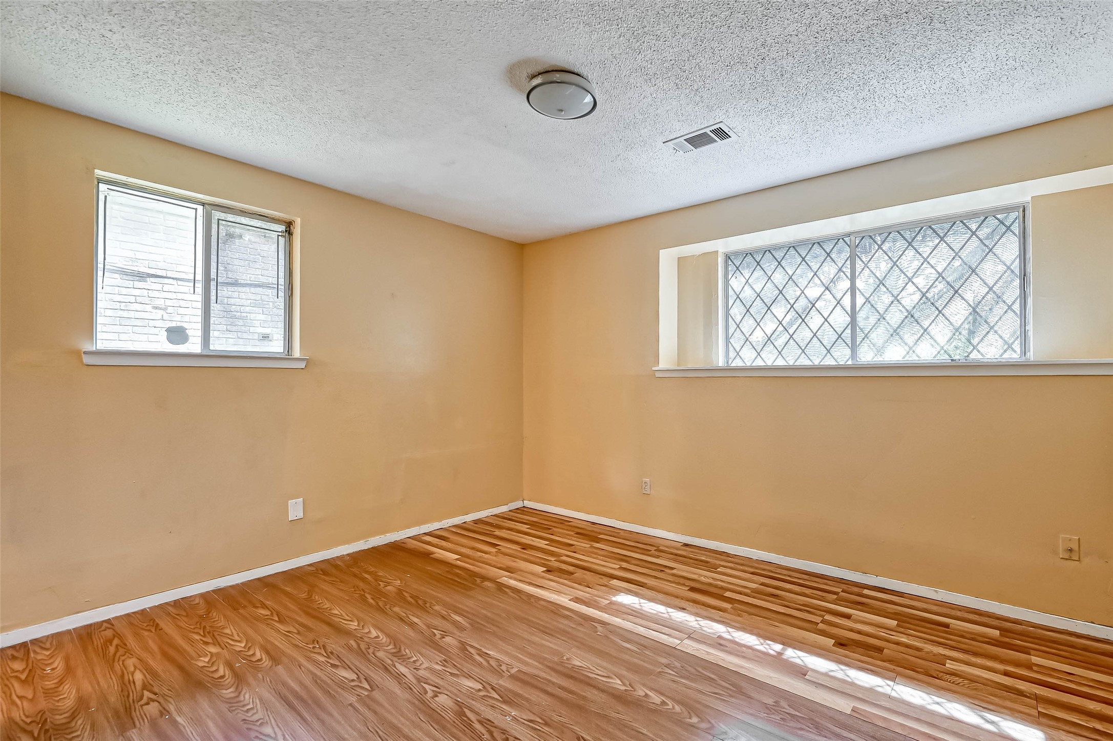 14427 Campden Hill Road Houston, TX 77045 - Photo 8 of 12