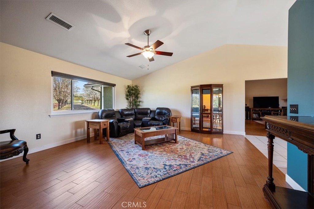 4385 Camp 8 Road Paso Robles, CA 93446 - Photo 7 of 32