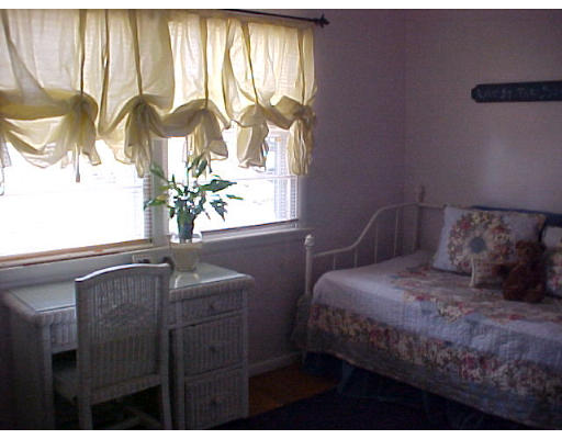 9 Ledgewood Road Framingham, MA 01701 - Photo 13 of 19 Gallery Image 13