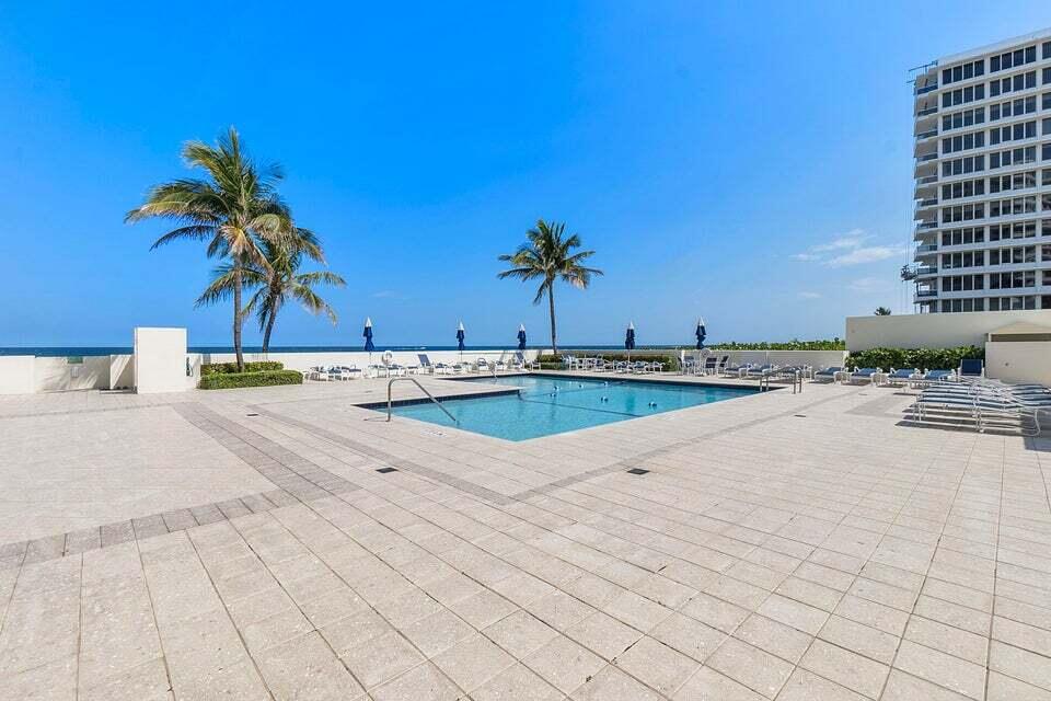600 South Ocean Boulevard, Unit 103 Boca Raton, FL 33432 - Photo 32 of 36 Pool