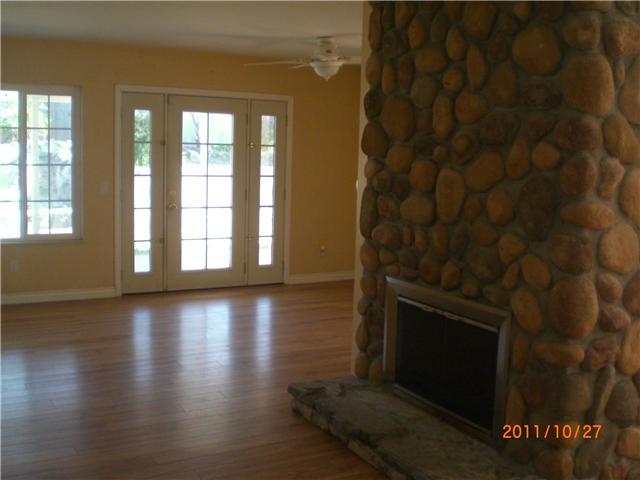 1234 Rees Road Escondido, CA 92026 - Photo 2 of 10