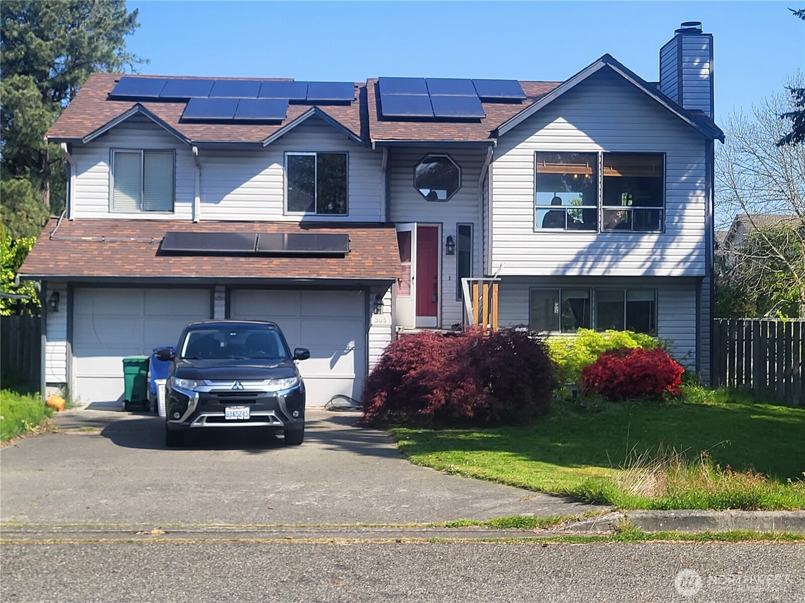 305 Butte Place Pacific, WA 98047 - Photo 2 of 17 Gallery Image 2