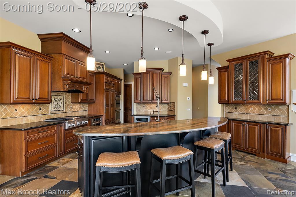 9716 Hadley Road Clarkston, MI 48348 - Photo 10 of 39