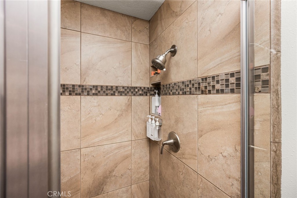 8131 East Oak Ridge Circle Anaheim, CA 92808 - Photo 19 of 33