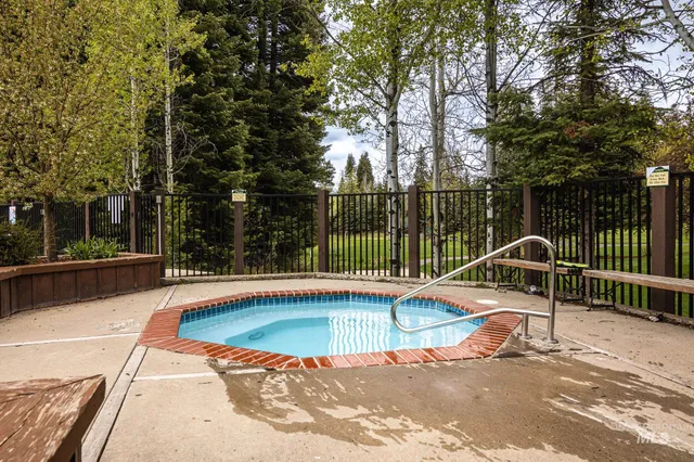 $294,500 | 1175 Majestic View Drive, McCall, ID 83638