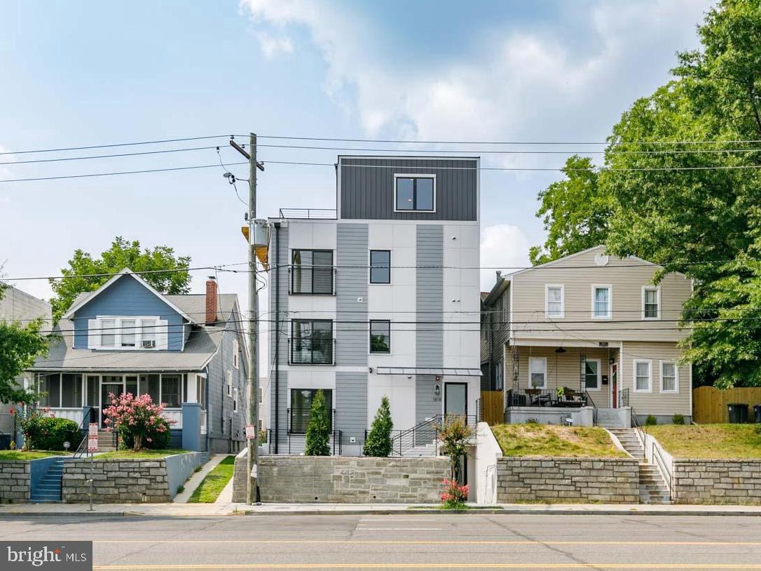 1818 Rhode Island Avenue Northeast, Unit 4 Washington, DC 20018 - Photo 14 of 15 a view of multiple houses