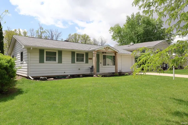 $215,900 | 1418 Deveron Drive, New Haven, IN 46774