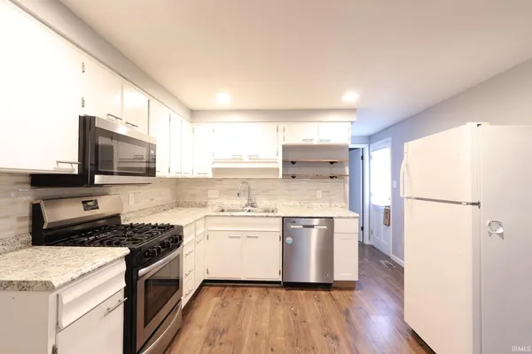 $215,900 | 1418 Deveron Drive, New Haven, IN 46774