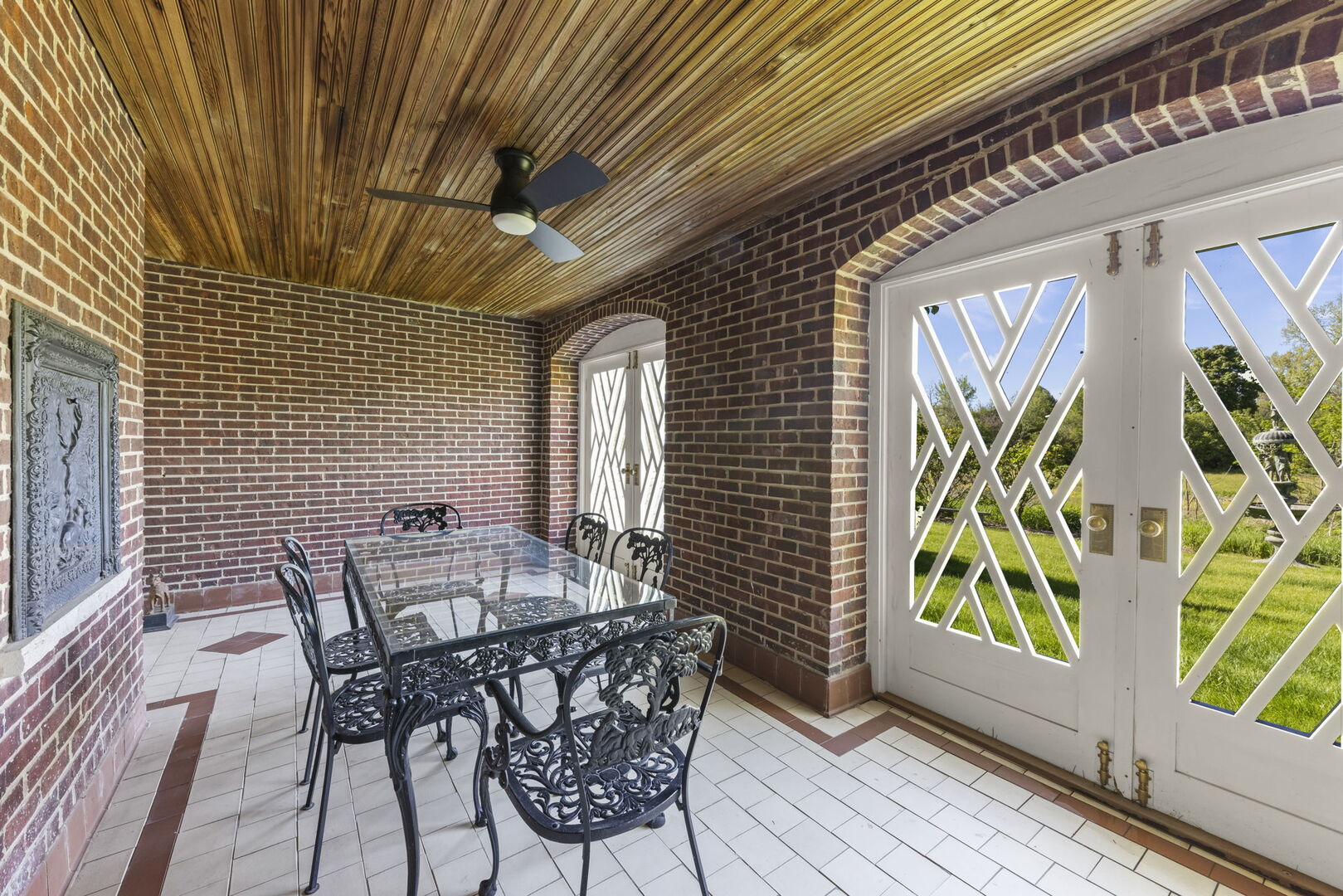 1760 Shaffner Road Wheaton, IL 60189 - Photo 42 of 75 a patio with table and chairs and potted plants