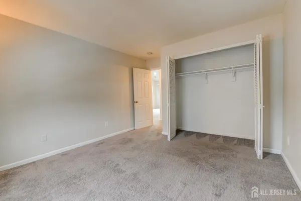 $2,300 | 58 Tanglewood Court, Monmouth Junction, NJ 08852