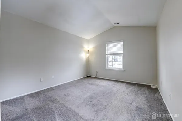 $2,300 | 58 Tanglewood Court, Monmouth Junction, NJ 08852