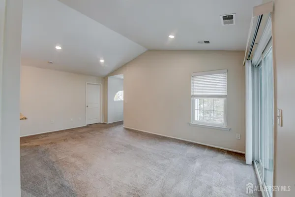 $2,300 | 58 Tanglewood Court, Monmouth Junction, NJ 08852