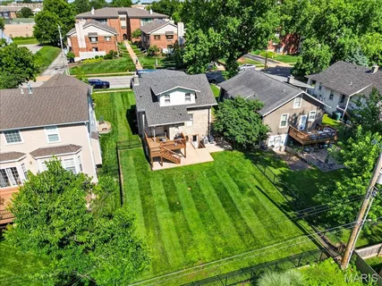 $439,900 | 471 South Clay Avenue, St. Louis, MO 63122