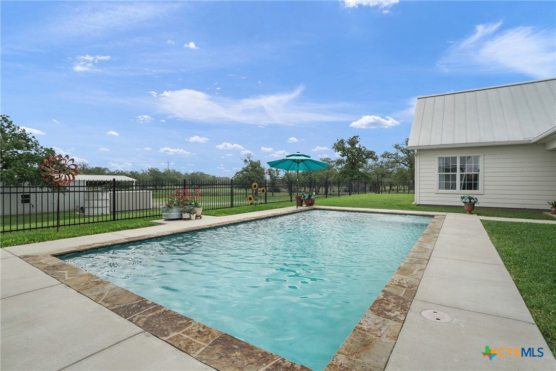 1899 Sunflower Trail Luling, TX 78648 - Photo 28 of 48