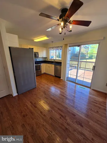 $509,900 | 14100 Autumn Circle, Centreville, VA 20121