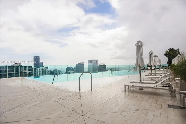 $4,999,000 | 300 Biscayne Blvd Way, Unit 3304C, Miami, FL 33131
