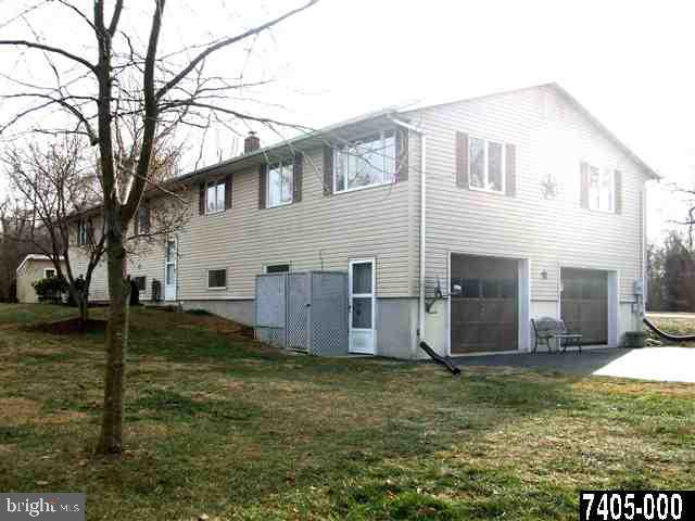 2063 Locust Road Spring Grove, PA 17362 - Photo 3 of 13