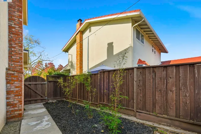 $2,399,000 | 42293 Camino Santa Barbara, Fremont, CA 94539