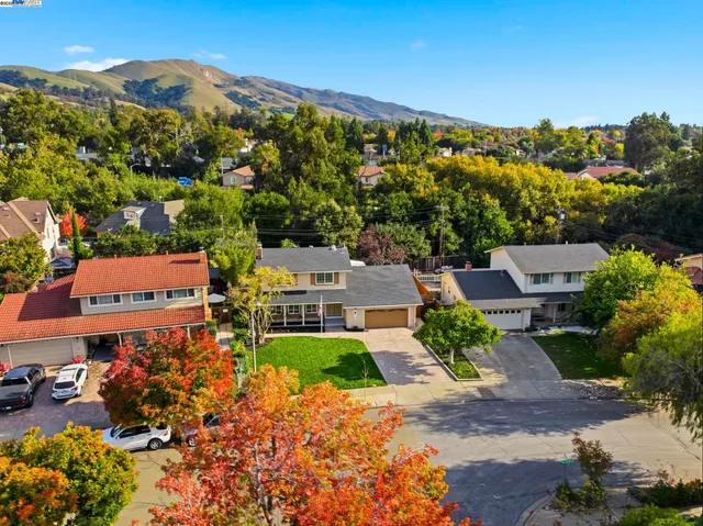 $2,399,000 | 42293 Camino Santa Barbara, Fremont, CA 94539