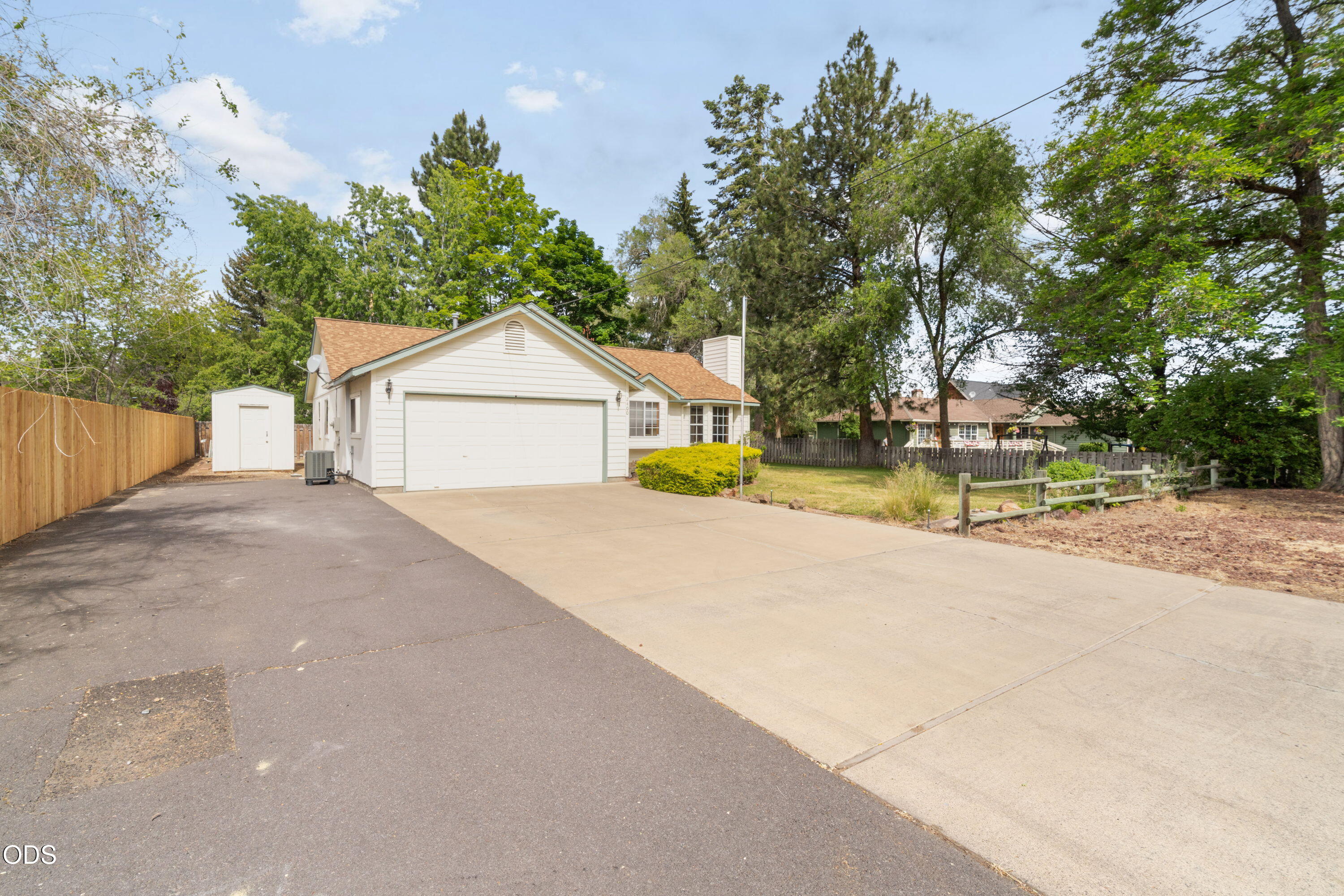 2400 Northeast Jones Road Bend, OR 97701 - Photo 7 of 33