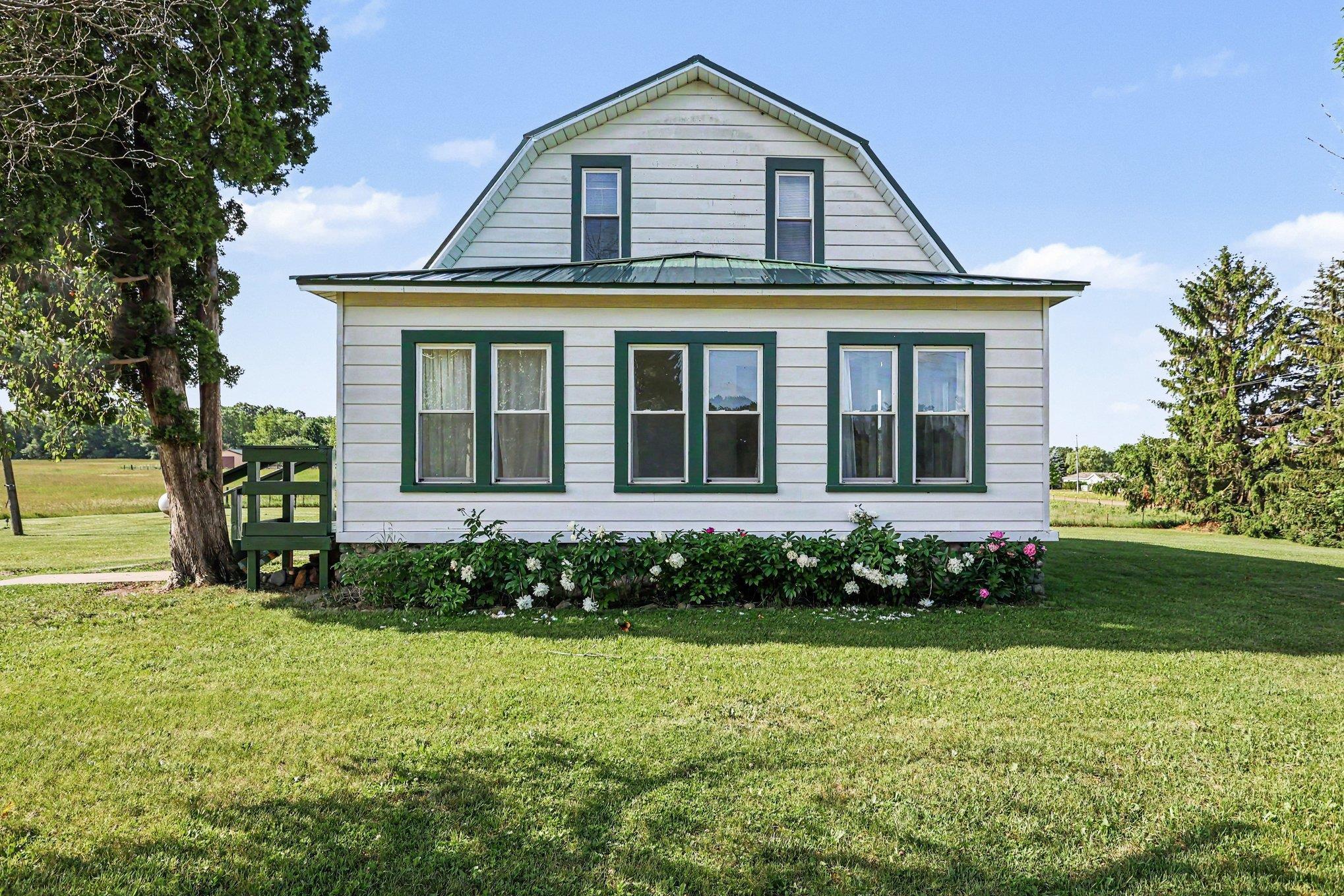 10981 Madison Road Elwell, MI 48832 - Photo 2 of 35