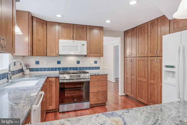 $849,900 | 13002 New Arden Court, Herndon, VA 20171