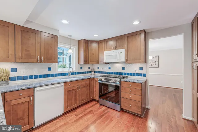 $849,900 | 13002 New Arden Court, Herndon, VA 20171