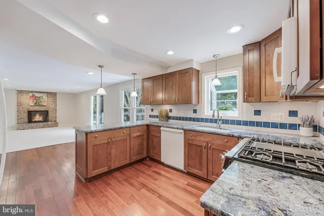 $849,900 | 13002 New Arden Court, Herndon, VA 20171