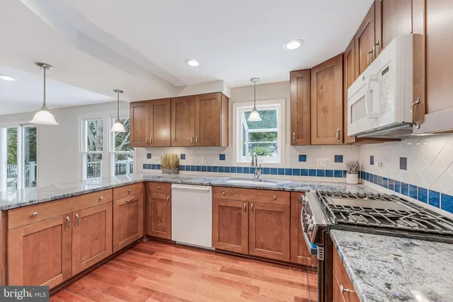 $849,900 | 13002 New Arden Court, Herndon, VA 20171