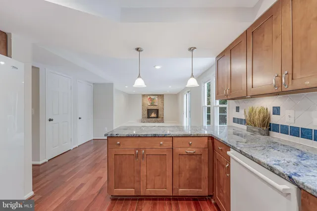 $849,900 | 13002 New Arden Court, Herndon, VA 20171