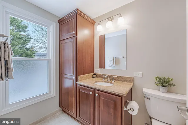 $849,900 | 13002 New Arden Court, Herndon, VA 20171