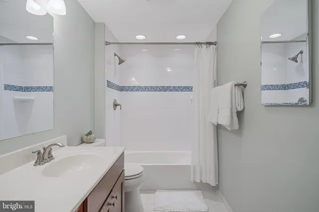 $849,900 | 13002 New Arden Court, Herndon, VA 20171