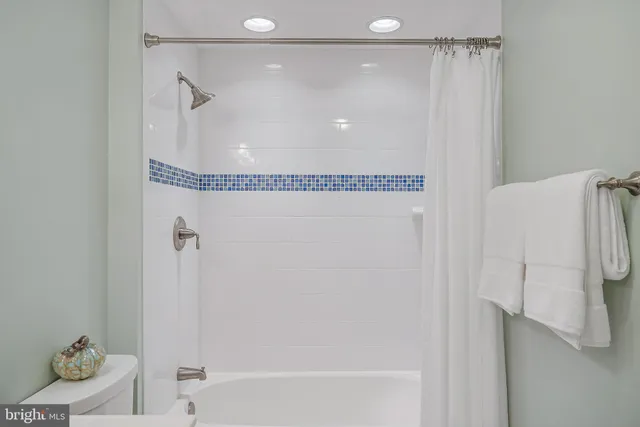 $849,900 | 13002 New Arden Court, Herndon, VA 20171