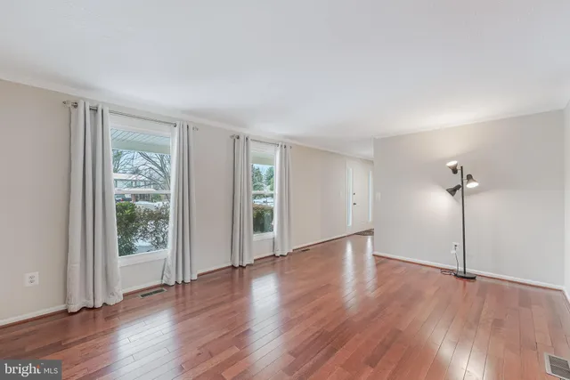 $849,900 | 13002 New Arden Court, Herndon, VA 20171