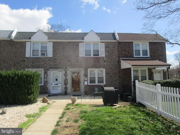 $304,900 | 535 Seven Oaks Drive, Clifton Heights, PA 19018