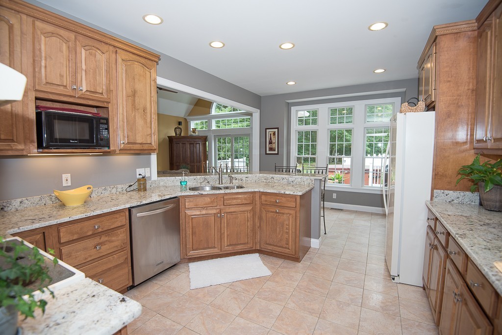 10 Tower Hill Road Oxford, MA 01540 - Photo 7 of 29 Gallery Image 7