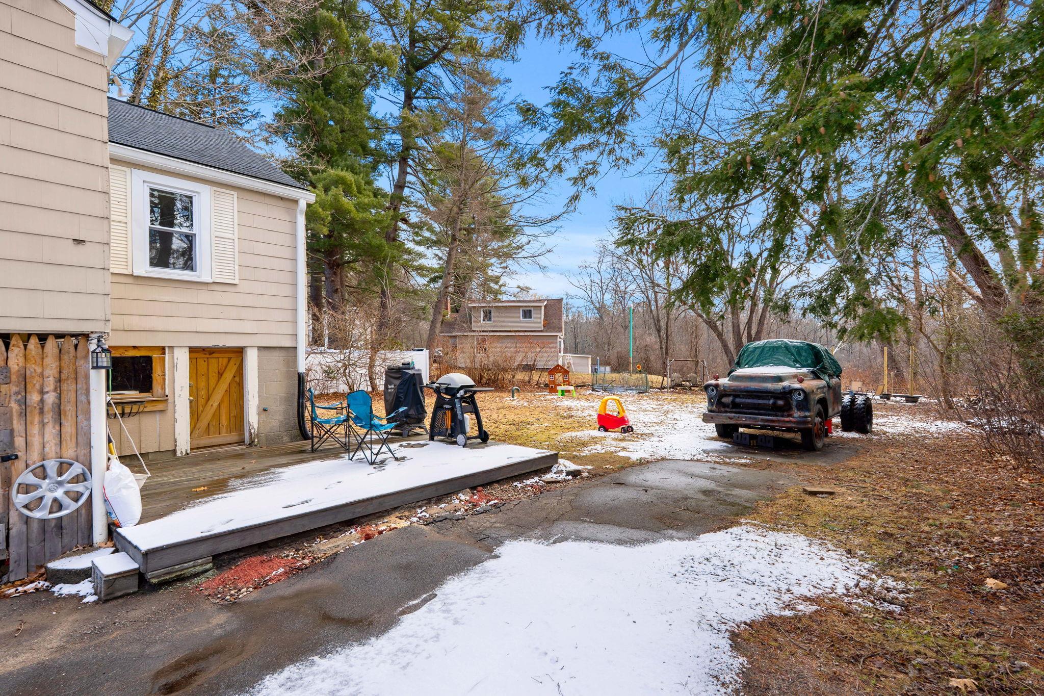 20 North Main Street Salem, NH 03079 - Photo 39 of 46