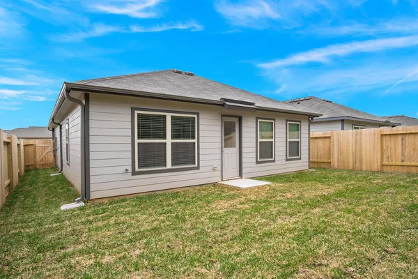 $1,800 | 9605 Last Maples Trail, Conroe, TX 77303