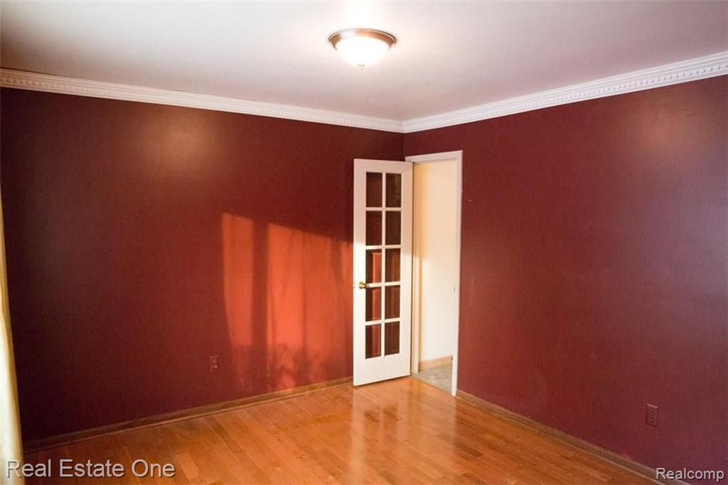 29800 Drake Road Farmington Hills, MI 48331 - Photo 15 of 44