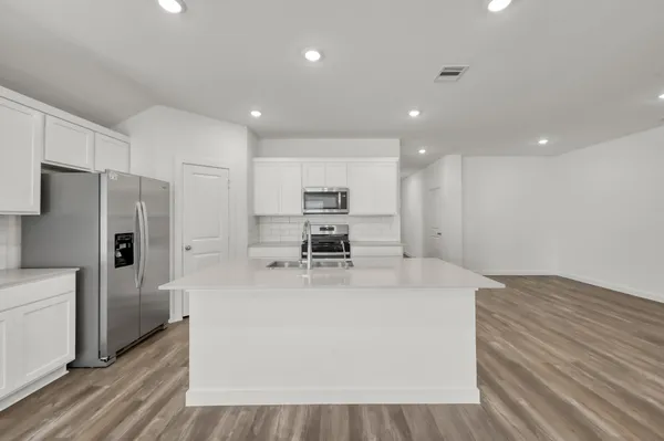 $2,550 | 647 Delicate Arch Drive, Conroe, TX 77303