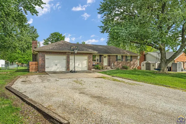 $289,000 | 5018 Northwest Dawdy Drive, Topeka, KS 66618