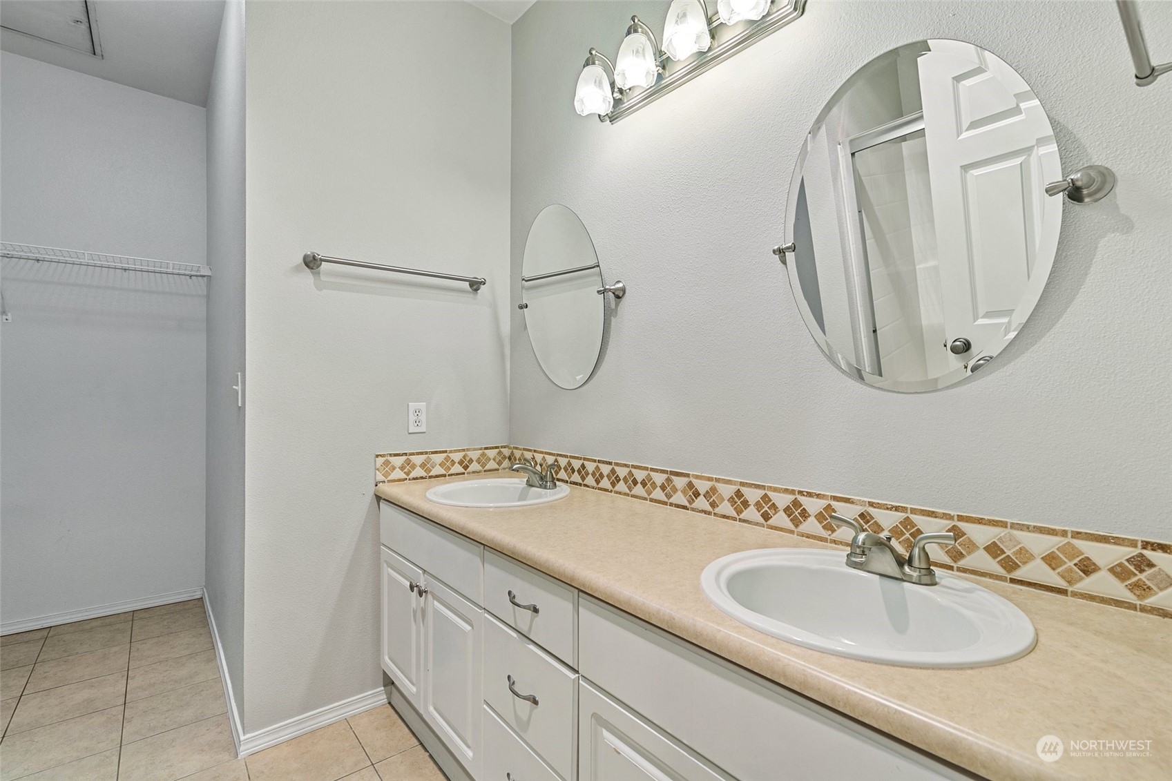 1800 Northeast 40th Street, Unit B1 Renton, WA 98056 - Photo 24 of 36 Gallery Image 24