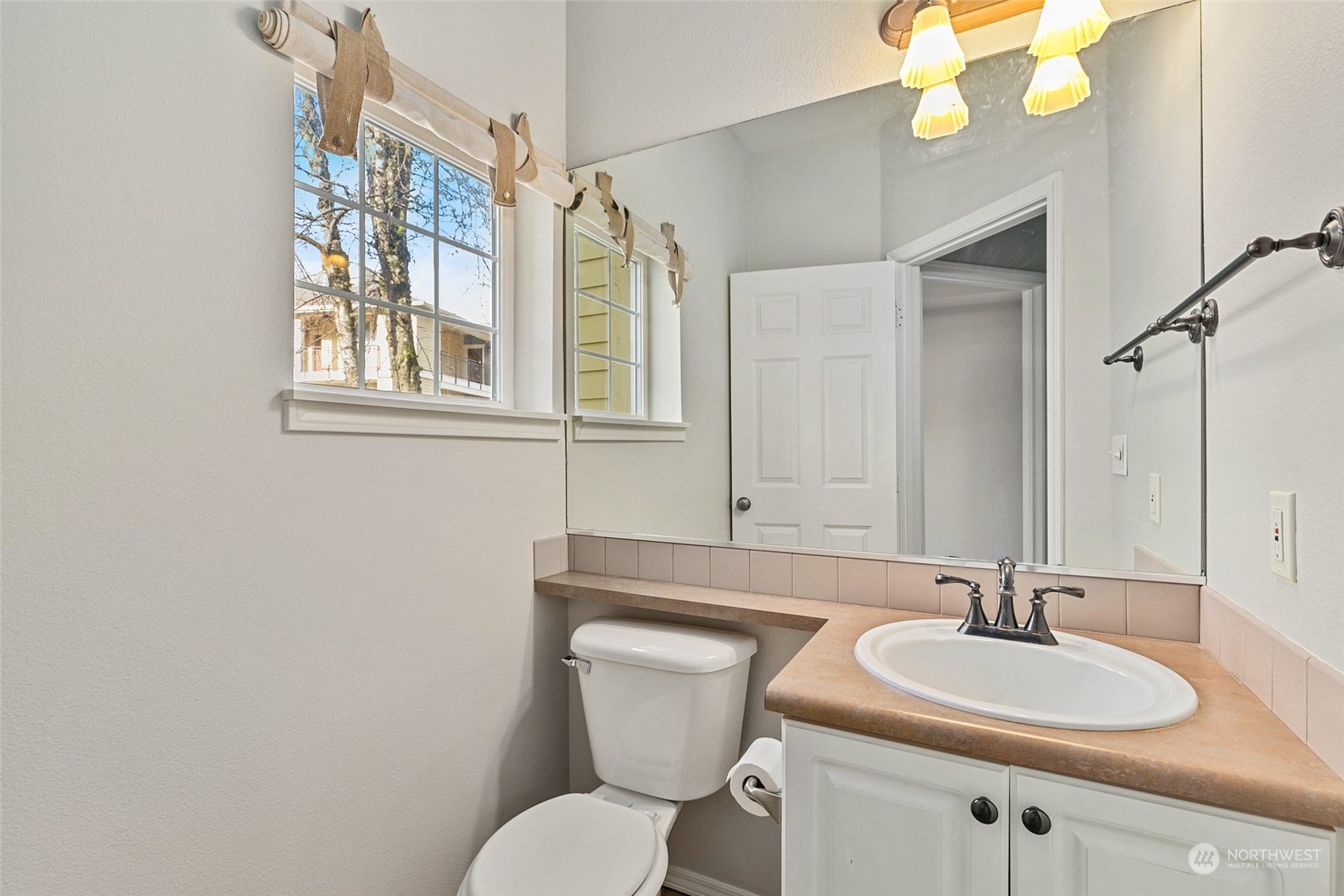 1800 Northeast 40th Street, Unit B1 Renton, WA 98056 - Photo 28 of 36 Gallery Image 28