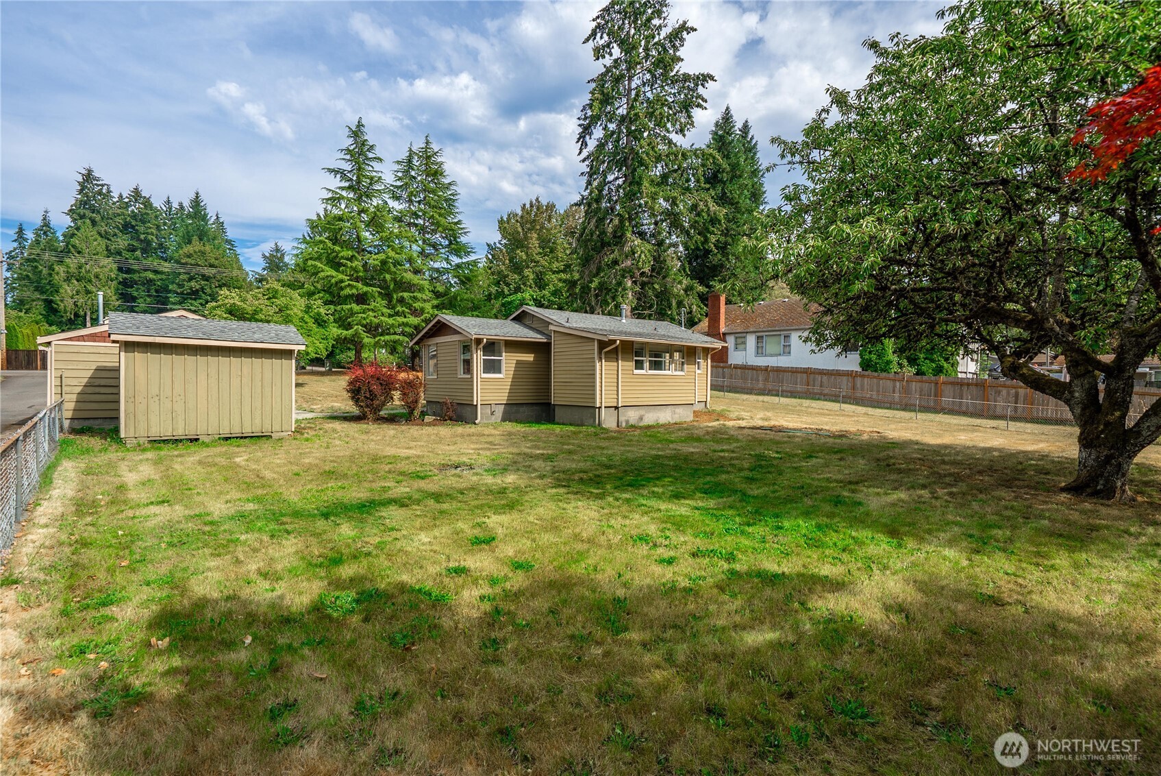 2437 Rocky Point Road Northwest Bremerton, WA 98312 - Photo 11 of 33 Gallery Image 11