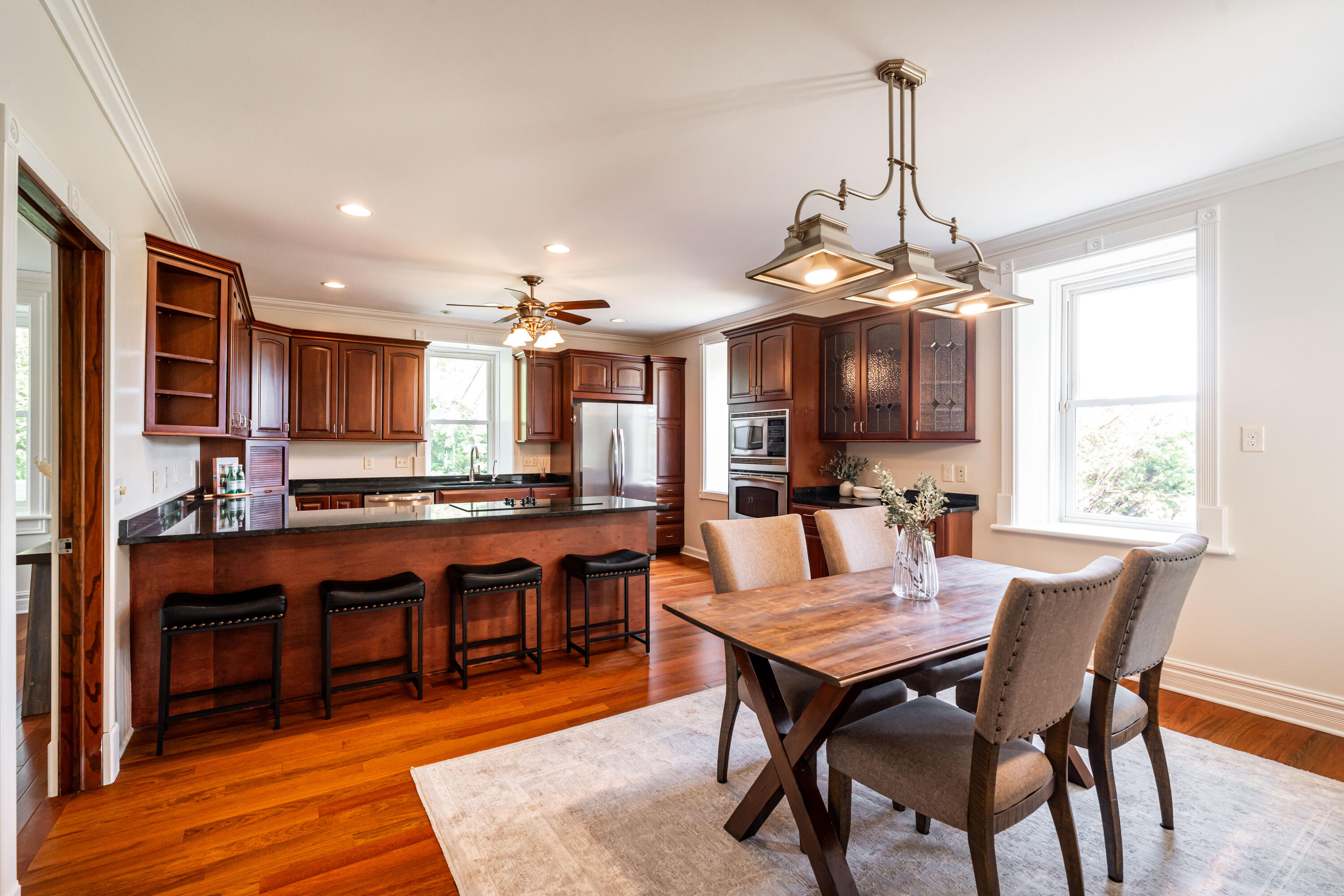628 North Port Washington Road Grafton, WI 53024 - Photo 11 of 47 Dining Room