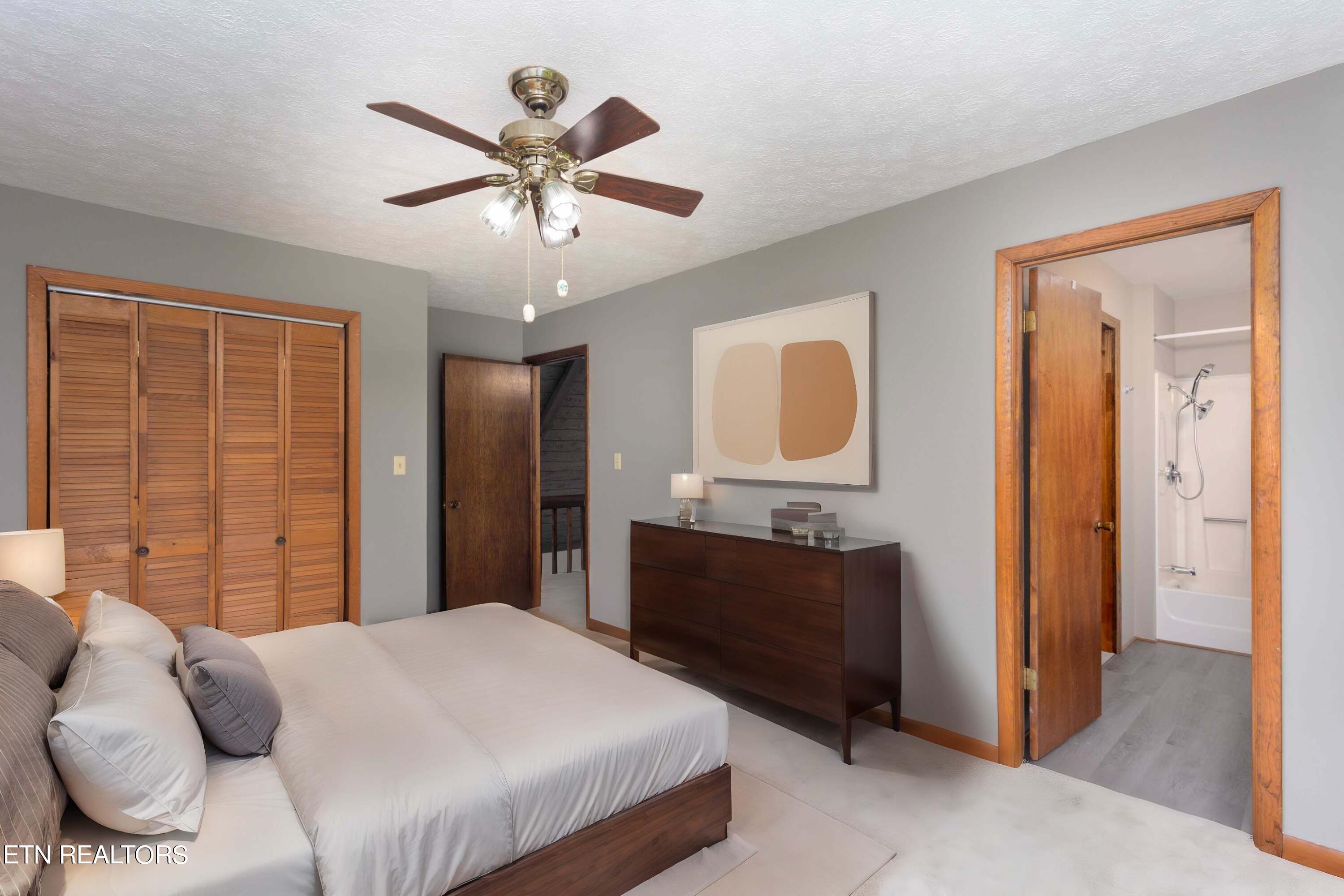 1090 Pin Hook Road Spring City, TN 37381 - Photo 20 of 41 Upper level bedroom
