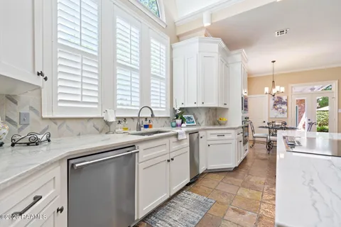 $1,129,000 | 404 Doyle Drive, Lafayette, LA 70508