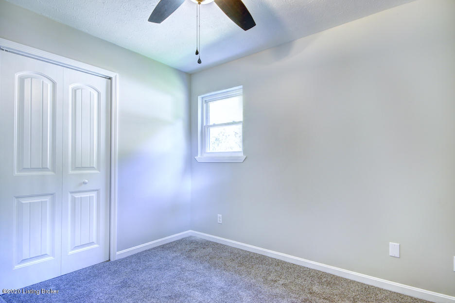 7721 Rochelle Road Louisville, KY 40228 - Photo 30 of 39 1 Rochelle #34