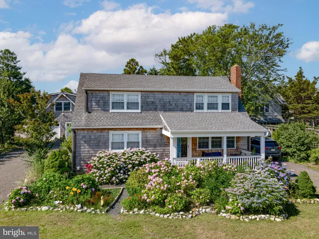 $1,899,000 | 6 West 11th Street, Barnegat Light, NJ 08006